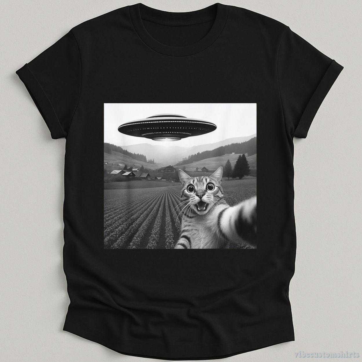 Cat Selfie With UFO Shirt product image 1